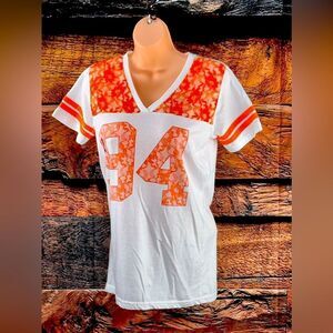 Women’s short sleeved Tennessee tee with lace work